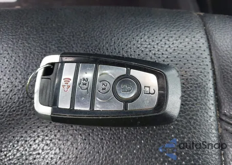 2019 Ford Expedition Xlt z USA, uszkodzony, nr VIN 1FMJU1HT9KEA01095